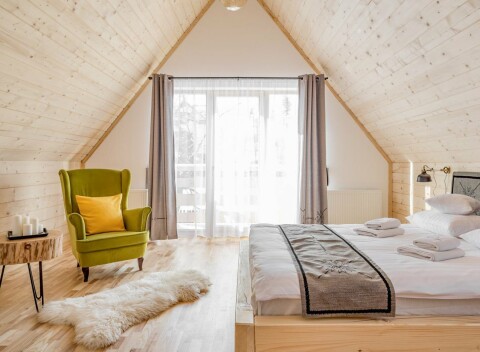 Poľsko - Zakopané v blízkosti termálov: Štýlové drevené chatky Tatra Wood House až pre 8 osôb + raňajky.