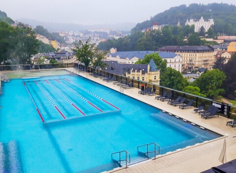 Karlove Vary: Spa Hotel Anglický Dvůr **** s polpenziou, wellness, 3 procedúrami a vstupom do Saunia Resortu.