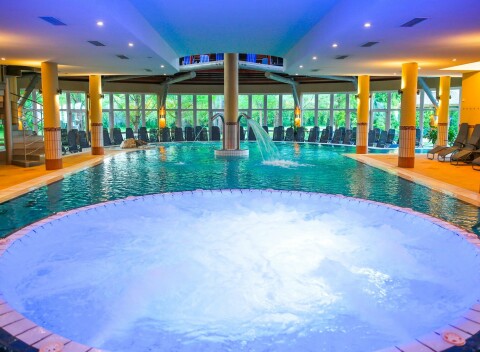 Hévíz: Luxus v 5* Lotus Therme Hoteli & Spa s termálnym wellness, saunovým svetom a polpenziou + deti zdarma.
