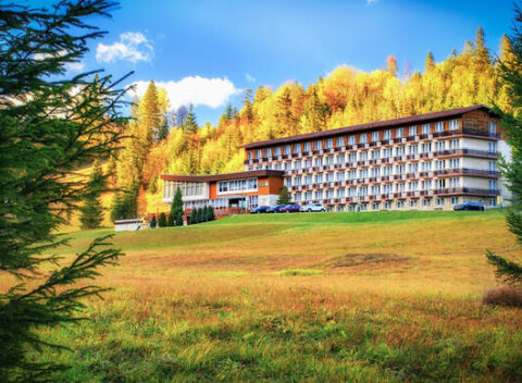 Rodinný hotel Magura pod štítmi Tatier s wellness, jesennými kačacími hodmi a pobytmi na Mikuláša.