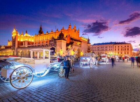 Hotel Centrum**** s každodenným saunovaním a len 10 minút jazdy od centra Krakova