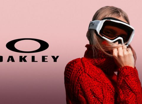 Fantastické značkové unisex lyžiarske okuliare značky OAKLEY v čiernej farbe.