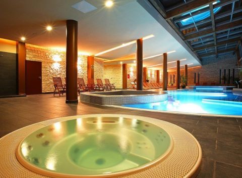 Nechajte sa rozmaznávať a vydajte sa do 4* luxusného Anna Grand Hotela v Maďarsku.