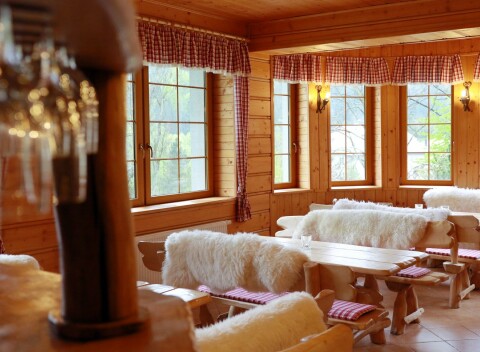 Pobyt v blízkosti ski areálov aj NP Mionší v Penzióne Bawaria s polpenziou formou bufetu