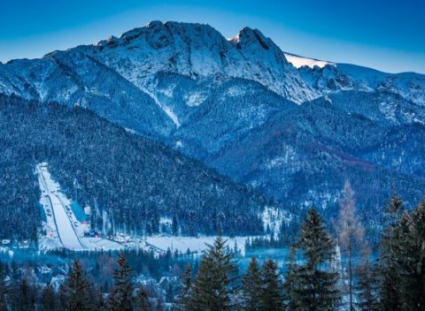 Oddych v penzióne Sośnica*** v Zakopanom, kde nájdete až 5 blízkych lyžiarskych stredísk.