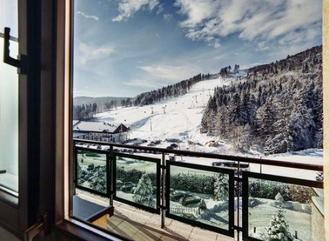 Pobyt s polpenziou a neobmedzeným wellness v poľskom hoteli Pegaz**** neďaleko lyžiarskeho svahu.