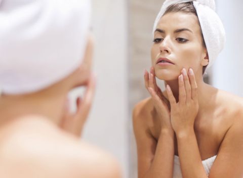 Kozmetické ošetrenie prístrojom Aqualux a kozmetikou Alcina. Vaša tvár bude hydratovaná a omladená.