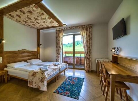 Relax v dovolenkovom rezorte Montenero vedľa lyžiarskeho svahu, s zľavou do termálov Goracy Potok