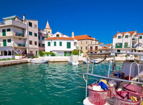 Pobyt pri Jadranskom mori v krásnom mestečku Pirovac na 7 nocí s polpenziou.