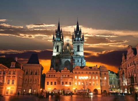 Pobyt v Prahe vo výnimočnom 4* hoteli pre dvoch s raňajkami alebo polpenziou.