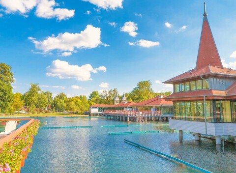 Hévíz len 800 m od termálneho jazera: Hotel Ágnes *** s wellness, masážou a raňajkami + zľavy
