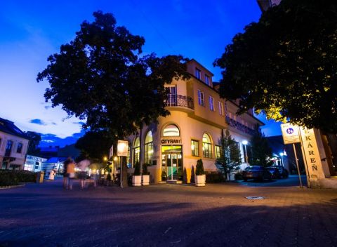 Príjemný pobyt v hoteli City*** v centre Piešťan, kúsok od Kúpeľného ostrova.