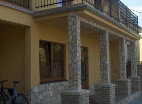 Komfortný hotel El Camino na vás čaká len 500 m od centra mesta v Štúrove.