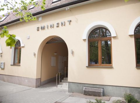 Hotel Eminent Zlaté Moravce skvelé ubytovanie, reštauráciu s pokrmami medzinárodnej kuchyne a saunu.