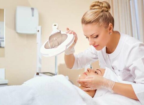 Anti-aging ošetrenie pre zrelú pleť alebo špeciálne vegánske ošetrenie pre mladú a náročnú pleť