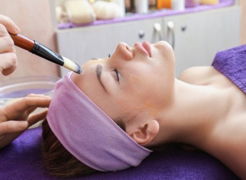 Pleť ako nová po chemickom peelingu alebo hĺbkovom čistení v Kozmetika & Pedikúra - Romana Toráčová.