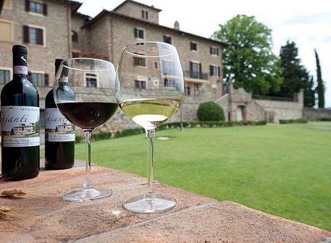 Villa v Toskánsku uprostred viníc. Pobyt pre 2 osoby a dieťa do 12 r. zdarma.