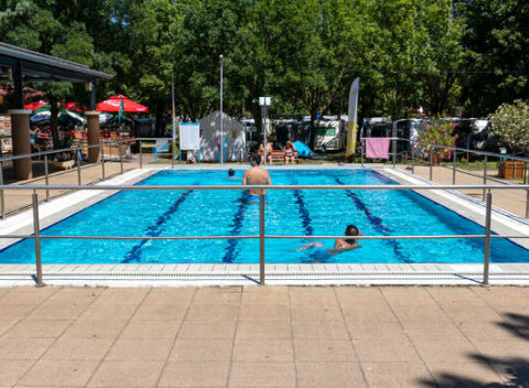 Kúpeľný a wellness pobyt pre 2 osoby s polpenziou: celodenné kúpanie v hoteli alebo hneď vedľa