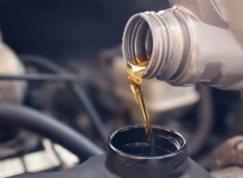 Výmena oleja a servisná prehliadka vozidla. Navštívte autoservis, s ktorým bude vaše auto spokojné.