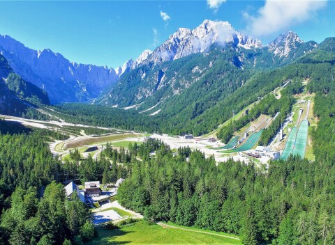 Slovinsko pri Triglavskom NP v Ramada Hotel & Suites **** s polpenziou, bazénom a programom