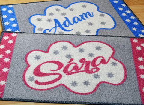 Personalizovaný detský koberec s vlastným menom pre chlapcov alebo dievčatá.
