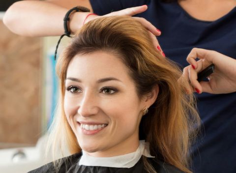 Nie vždy potrebujete nový strih. Starostlivosť o vlasy a príjemná masáž hlavy.