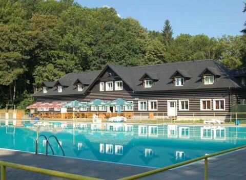Hotel Stará Ameryka v Beskydoch s polpenziou, veľkou detskou herňou a platnosťou až do decembra 2023