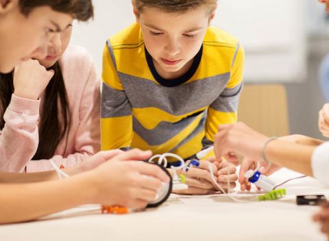 Elektronická stavebnica Boffin – hračka roka, ktorú si vaše deti zamilujú.