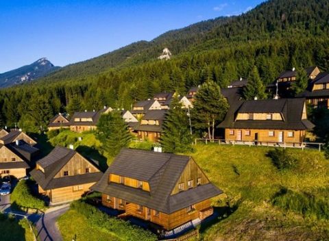 Prenájom celej drevenice Jánošík v krásnej prírode severného Slovenska na 3 noci pre 6 ľudí.