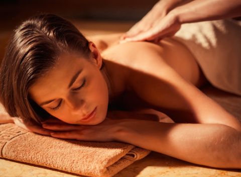 Zbavte sa stresu a bolesti!  Originálna uvoľňujúca arménska masáž chrbta a šije.