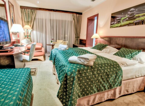 Český Krumlov: Pobyt v centre luxusne v Hoteli Grand **** či depandancii s raňajkami/polpenziou