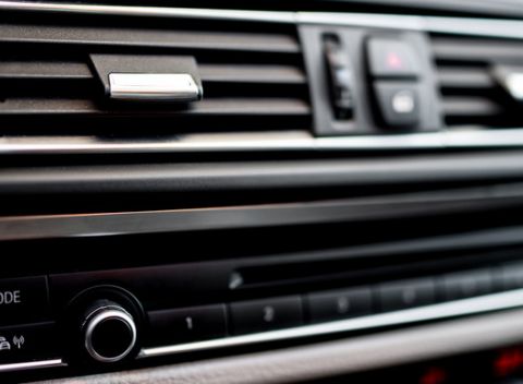 Kompletný servis klimatizácie a dezinfekcia auta ozónom v Auto Szalay.sk.