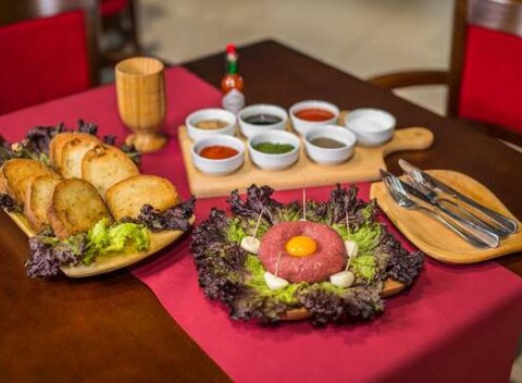 Tatarák a 10 hrianok pre dvoch v reštaurácii Rotoska na take away alebo konzumáciu na mieste