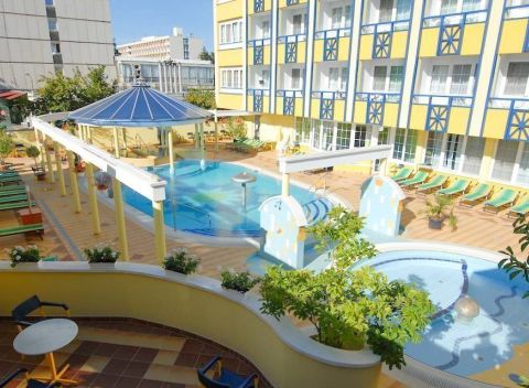 Wellness pobyt s polpenziou v Maďarsku s ubytovaním v Hoteli Rudolf*** so vstupom do kúpeľov AQUA-PALACE.