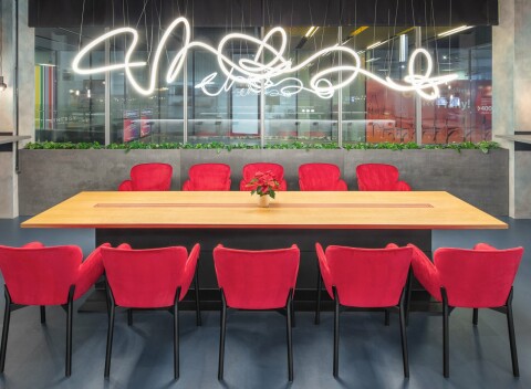 Praha priamo v centre: Hotel Vienna House by Wyndham Andels Prague **** s raňajkami, fitness a upgradom