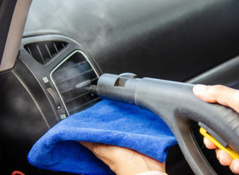 Servis a plnenie klimatizácie, dezinfekcia interiéru vozidla – ozón, ktorý zničí vírusy a baktérie.