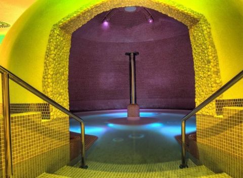 Podhájska na jar v obľúbenom penzióne Meryján s raňajkami a balíčkom zliav.