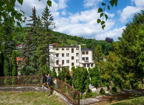 Trenčianske Teplice 650 m od kúpeľov v Hoteli DSZSU *** s plnou penziou a Relax centrom s vírivkou + 3 sauny