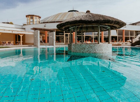 Maďarsko: 4* Gotthard Therme Hotel s vlastnými kúpeľmi a wellness (1 500 m²) + polpenzia a nápoje neobmedzene