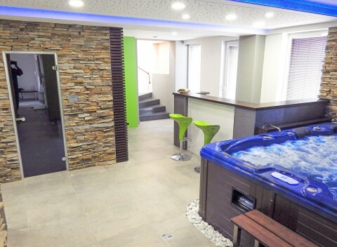 Južné Čechy pri CHKO Třeboňsko: Hotel Lucia *** s raňajkami, fľašou Frizzante, darčekom a zľavami na wellness