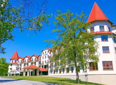 Poľsko luxusne s polpenziou, bazénom, saunou a až 10 kúpeľnými procedúrami v Hoteli Nowy Zdroj.