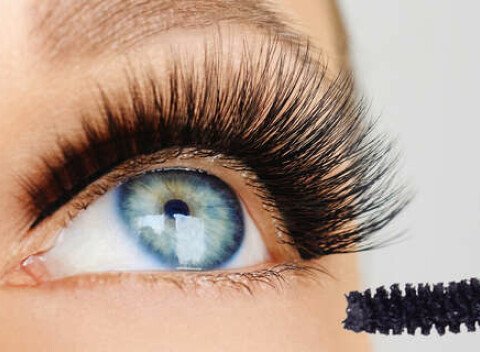 Lash lifting, laminácia aj farbenie obočia v salóne EVELYN style