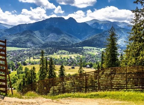 Ubytovanie s vôňou hôr a dreva v malebnom prostredí Bialky Tatrzanskej.