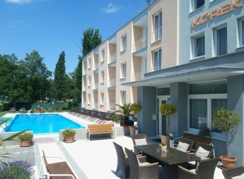 Hotel Korekt*** - Nevynechaj návštevu kúpeľov alebo vyhliadkovú plavbu