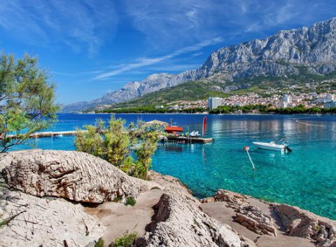 Makarska počas 10 dní v apartmánoch Rudelj a Mikrut*** s dopravou v cene.
