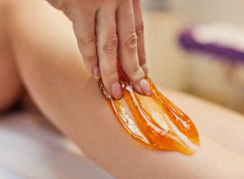 Cukrová depilácia v salóne Sugar Skin Studio - hladká pokožka bez chĺpkov až 3 týždne