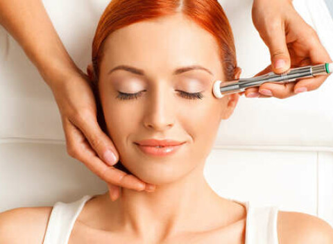 Hĺbkové ošetrenie pleti 4v1 v salóne Sofia Bene v Bratislave