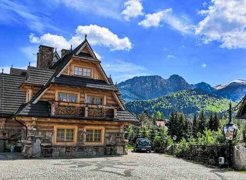 Poľské Tatry: Zakopané v drevenej Wille Tatrzanski Zomecek *** s raňajkami, voucherom do pizzérie + kúpací sud