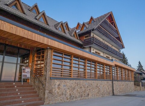 Slovinské Korutánsko v Lukov Dom Mountain Hut s raňajkami/polpenziou, požičaním bicyklov, výstupom a zľavou