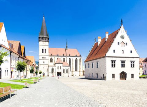 Užite si dovolenku v tichej pohode rodinného penziónu Magura v meste Bardejov.